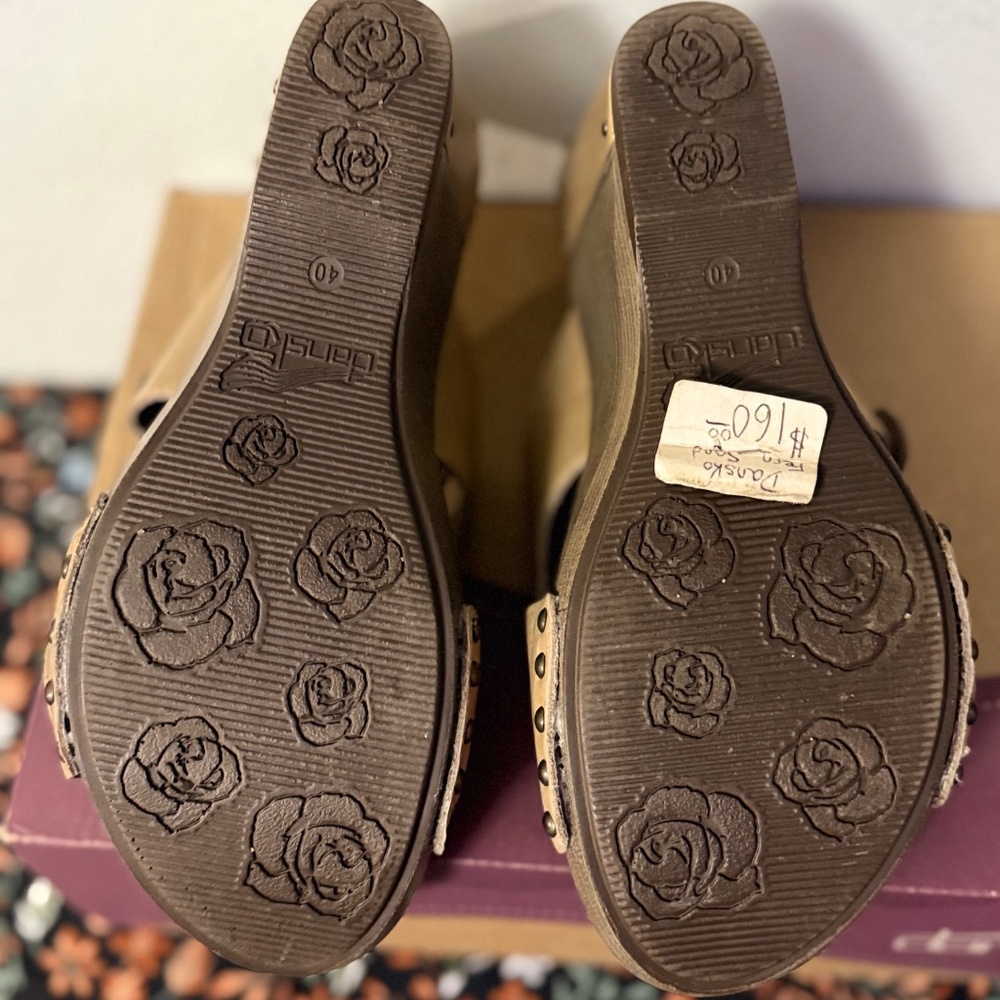 Dansko Fern Beige Tan Leather Studded Cork Sandals Platforms NIB Sz40 40 9 9.5 - Picture 5 of 7